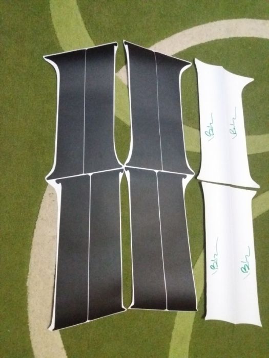 Autocolant negru carbon/mat montanti/stalpi(doors vinyls) Dacia Duster