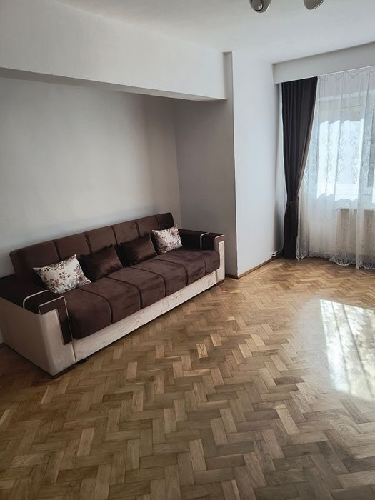 Apartament de inchiriat