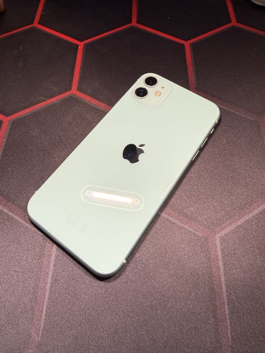 Продам iphone 11 128gb