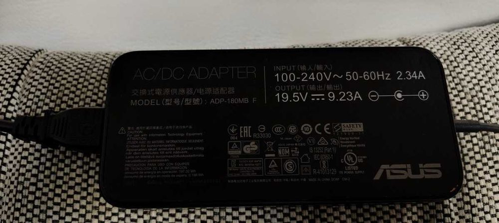 Геймърски Лаптоп ASUS ROG Strix GL702VM-17инча