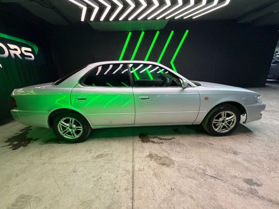 Продам тойота виста