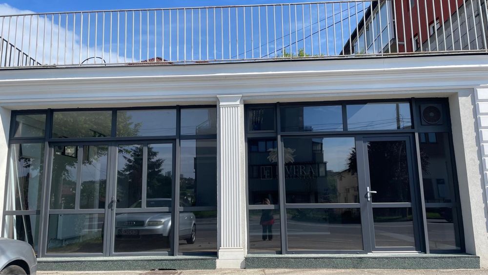 Inchiriez spatiu comercial