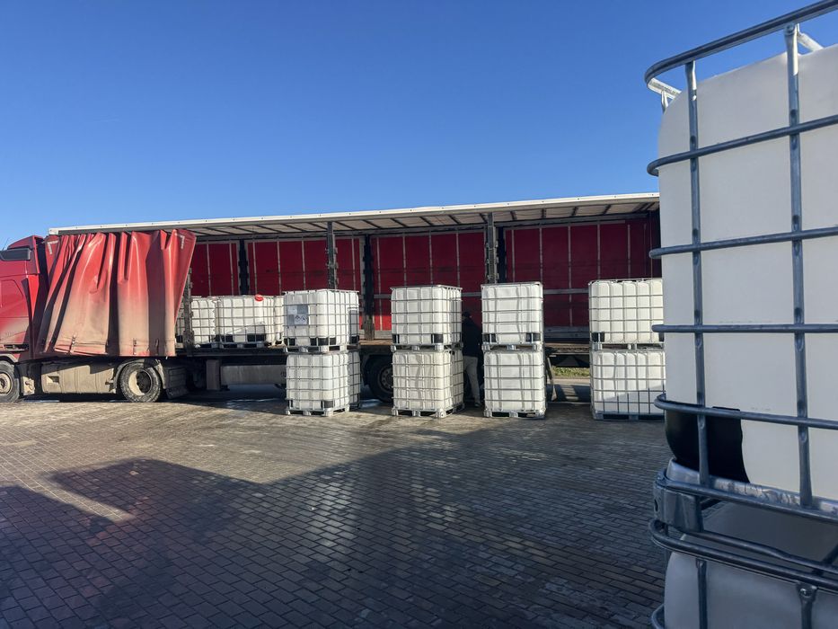 Цистерни бидони 1 тон 1000 литра чисти съдиве за вода чисти