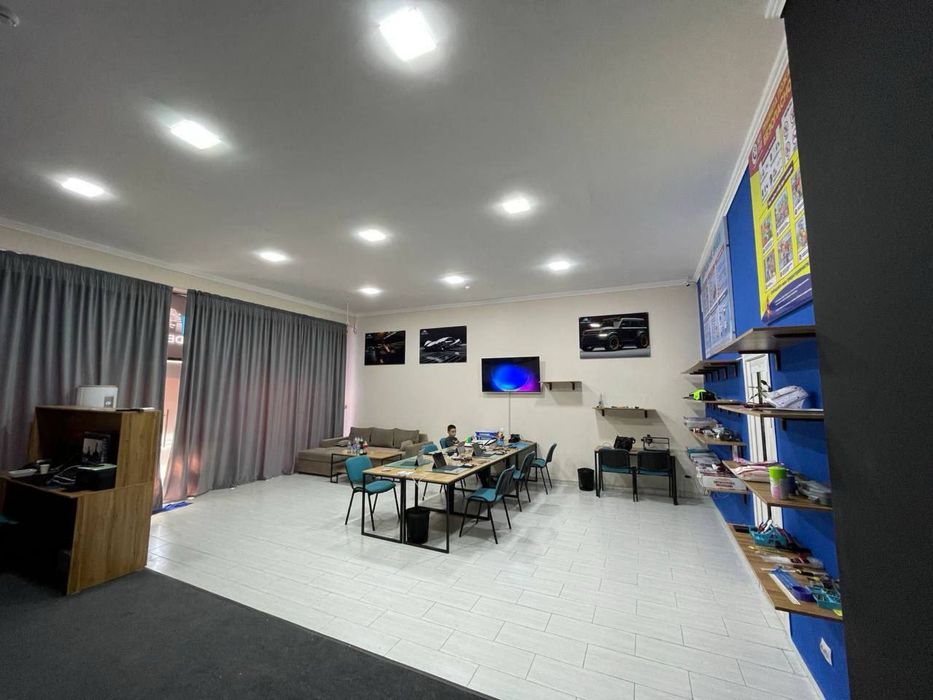 Продается офис улица Циолковский 67м2