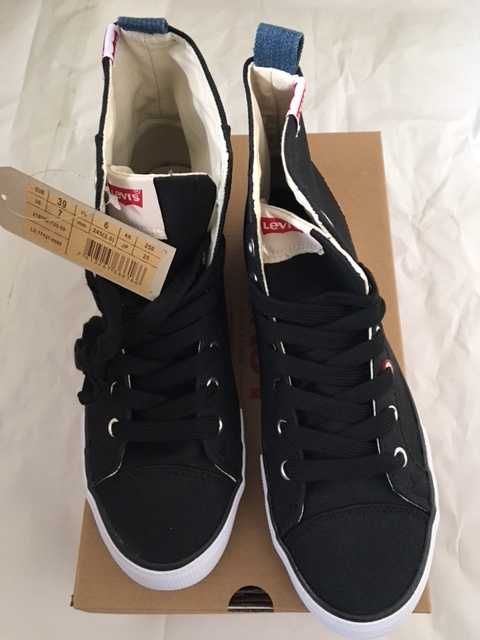 Levis  Черни кецове 39 номер
