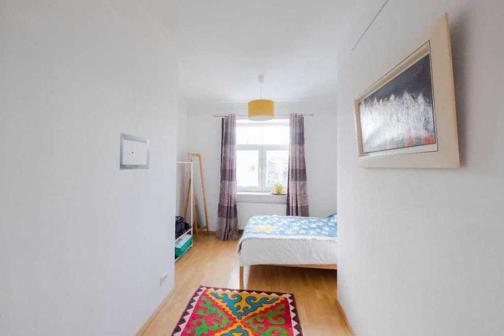 Дава се под наем Двустаен апартамент в София, Витоша - 65 кв.м за 663 € - Снимка #2