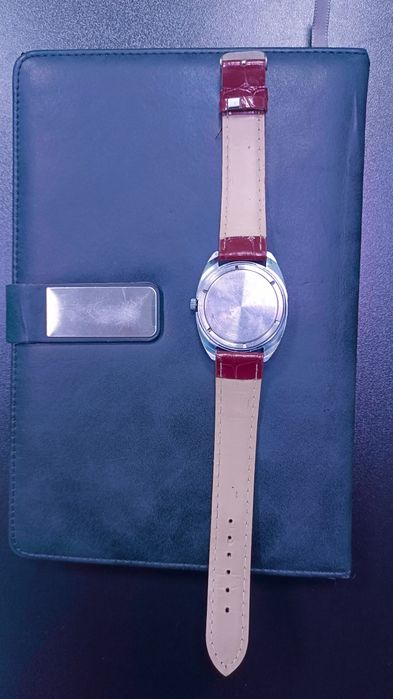 Часы Восток с синим циферблатом механизм 2409 на 17 камнях ЧЧЗ СССР