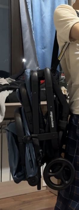 Продам коляску easywalker