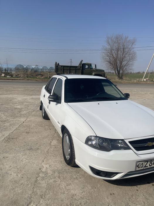 Nexia 2 sotiladi srochna