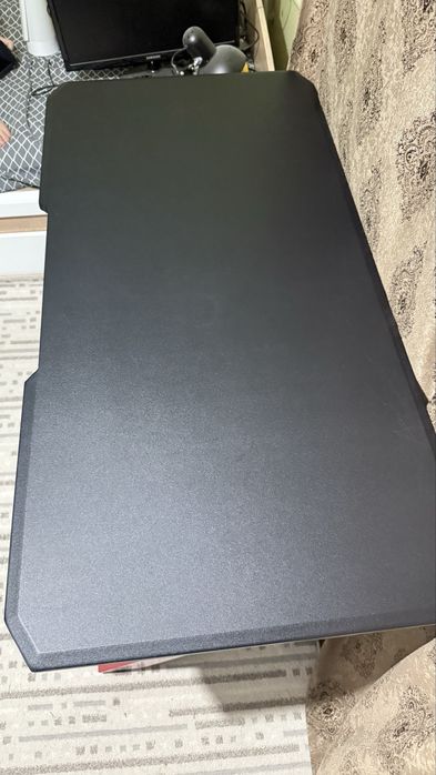 Продам компьютерный стол