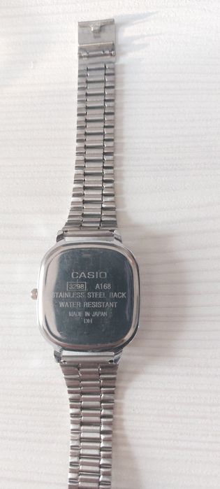 Часы CASIO quartz(срочно)