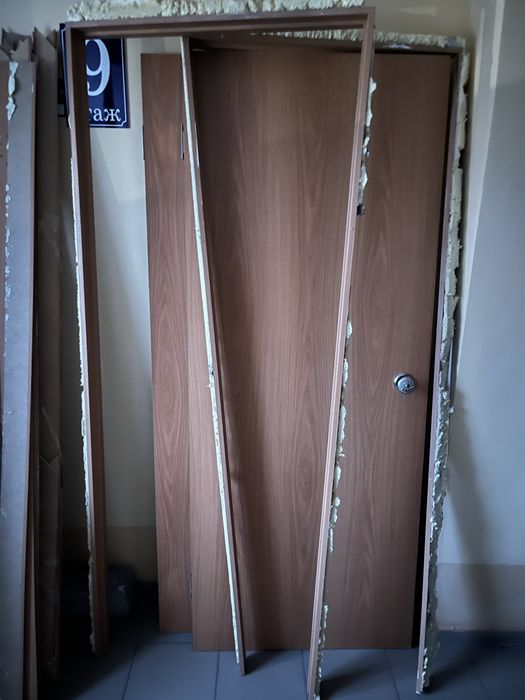 Продам межкомнатные двери 6шт