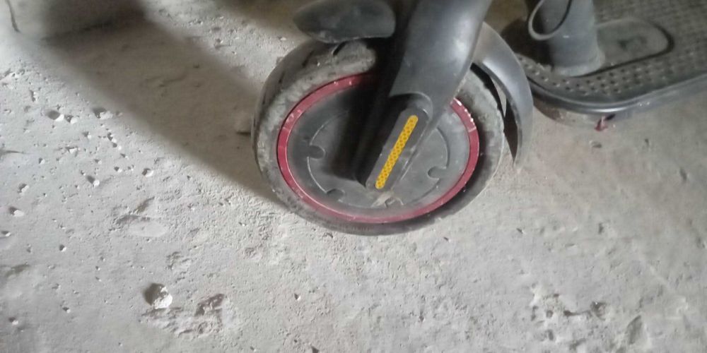 Vând trotineta electrica