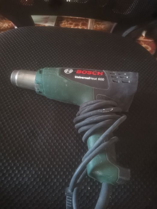 Suflanta aer cald Bosch universal heat 600