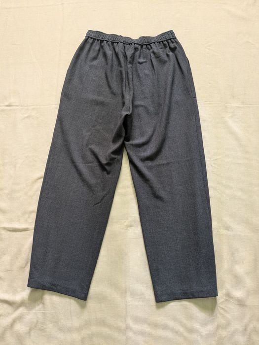 S-M. Nou. Pantaloni damă.