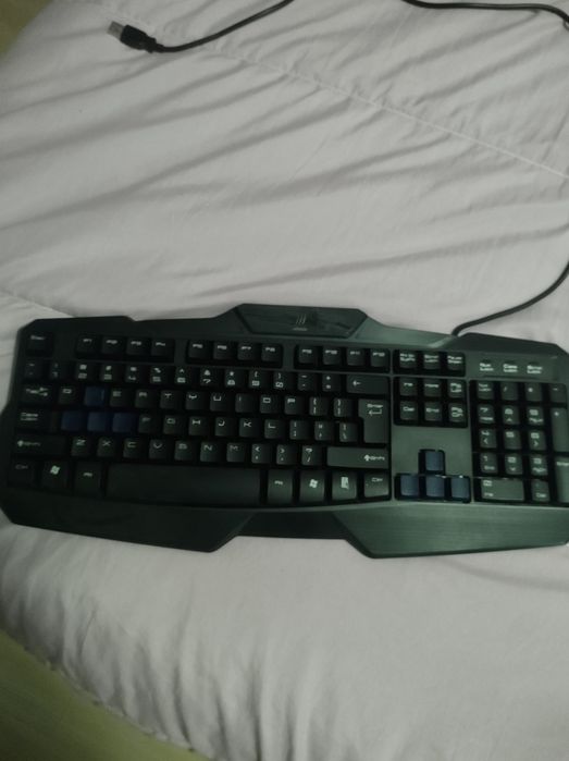 Греймъска клавиатура  Hama