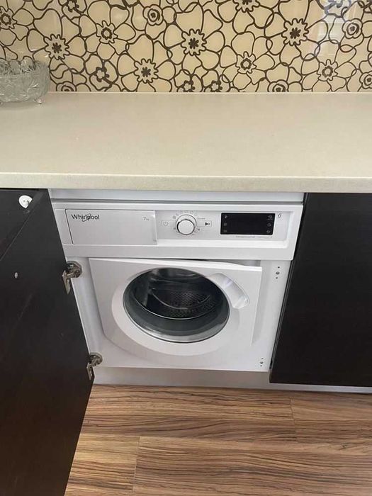 Дава се под наем Тристаен апартамент в Пловдив, Въстанически - 100 кв.м за 612 € - Снимка #6