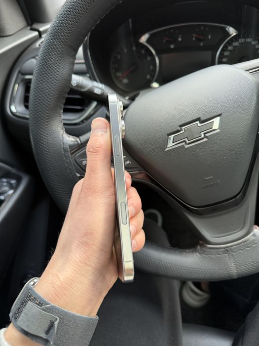 Iphone 16 pro max 266