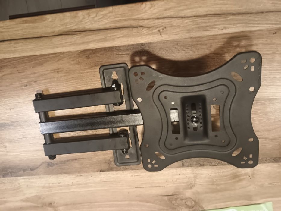 Suport tv cu brat ,reglabil ,prindere universala