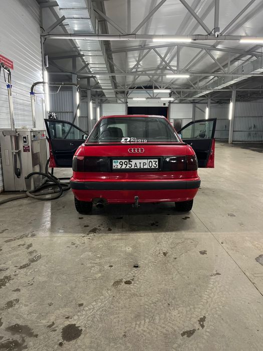 Продам Ауди 80 б4