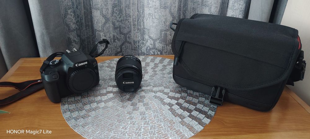 Aparat foto Canon EOS