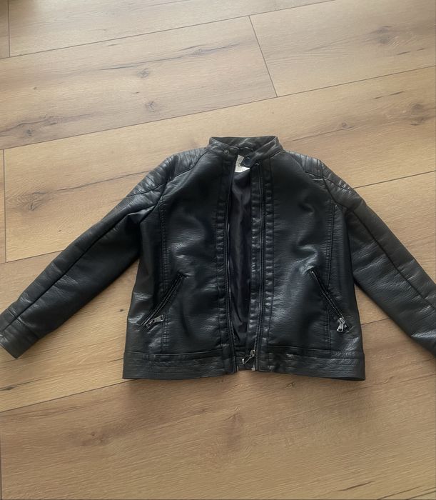 Кожаная куртка на мальчика