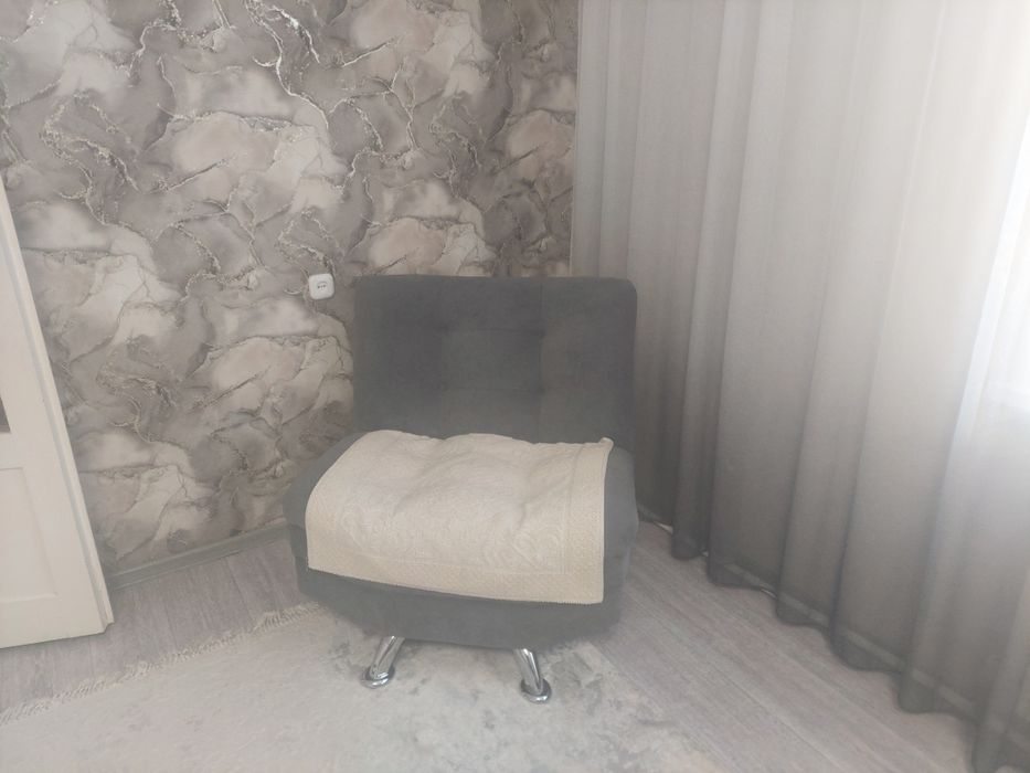 Продам диван и кресла