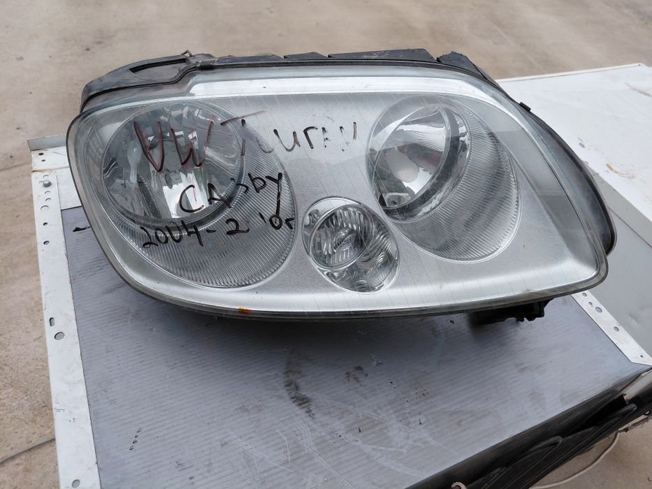 Десен фар за VW touran/caddy 2004-2010г