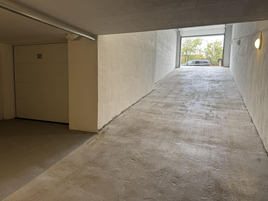 Дава се под наем Гараж / Паркомясто в София, Кръстова вада - 42 кв.м за 214.2 € - Снимка #3