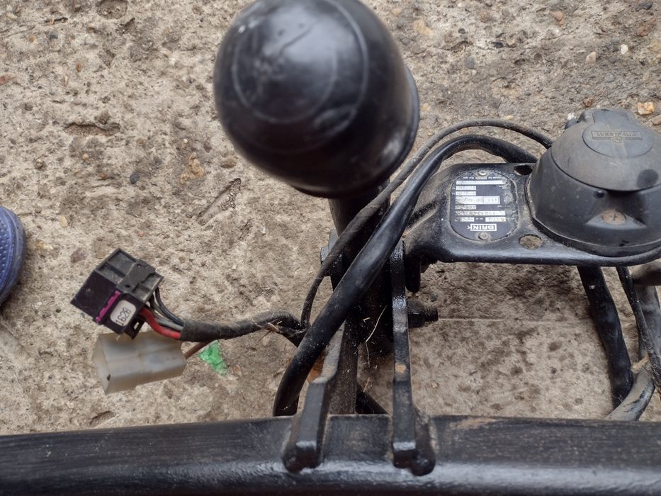 Vând cirlig tractare