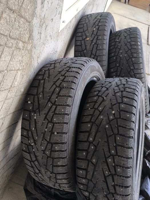 Шины зимние 215/55/R17