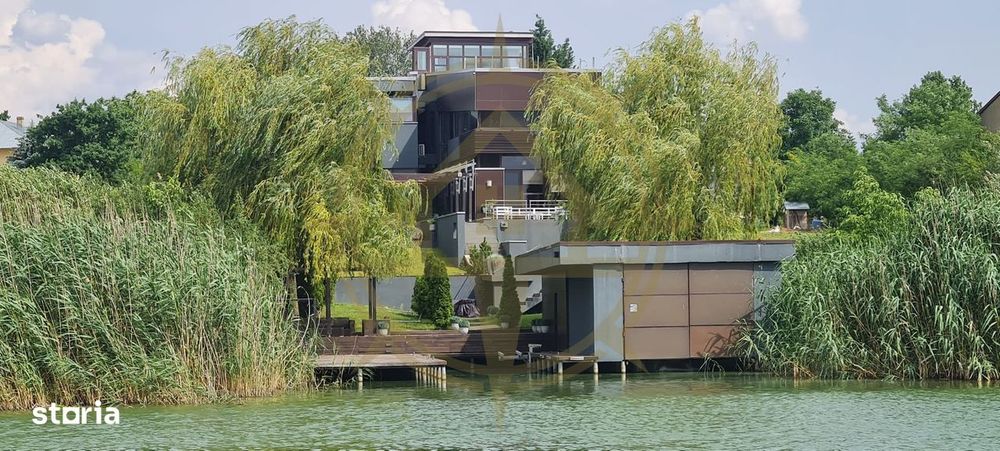 Dom00343 - vila luxurianta la lac cu ponton si casa de barca snagov