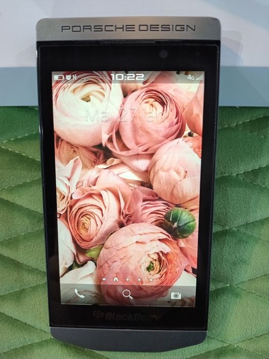 Blackberry Porsche Design P9982