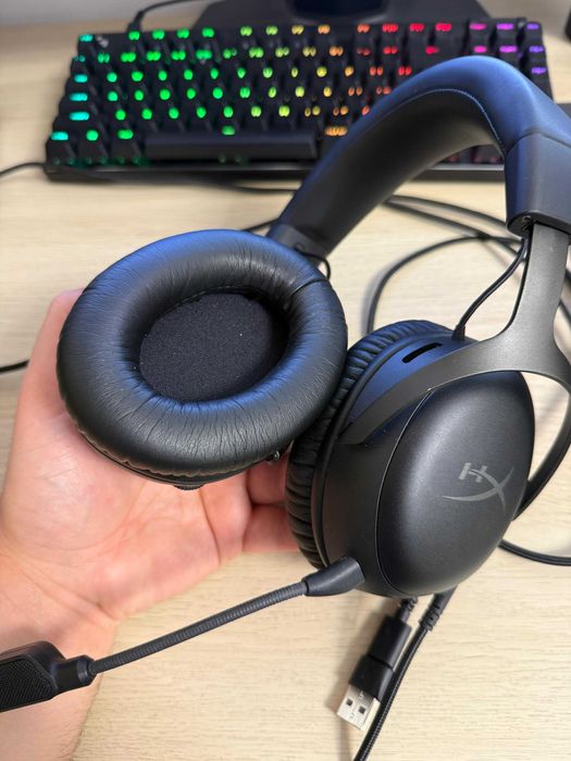 Casti HyperX Cloud III