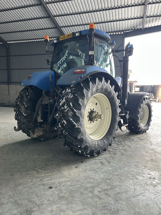 Vand new holland t7060