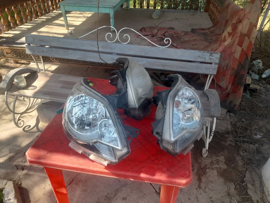 Фары  б/у кобальт