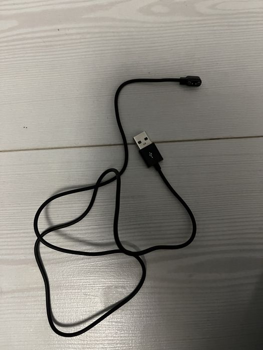 продаеться часы электронный