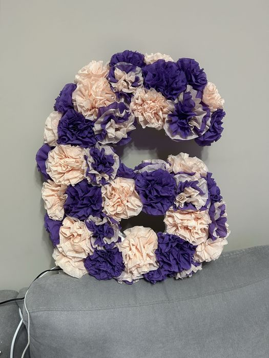 Цифри от рози ръчна изработка