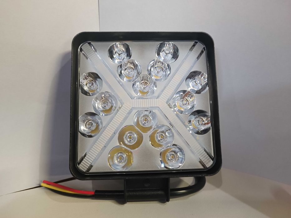 LED работна лампа 12V-24V бяла и жълта светлина 4х4 АТВ Коли