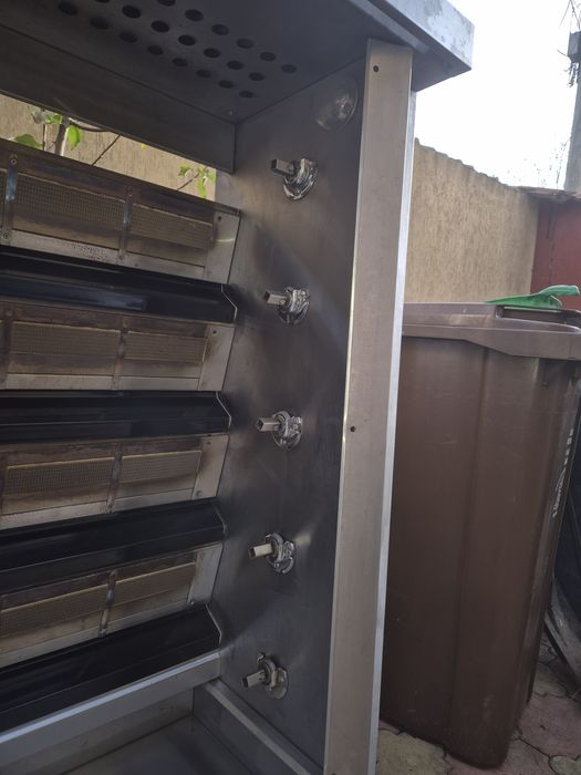 Rotisor electric  pe gaz  cu5 tije