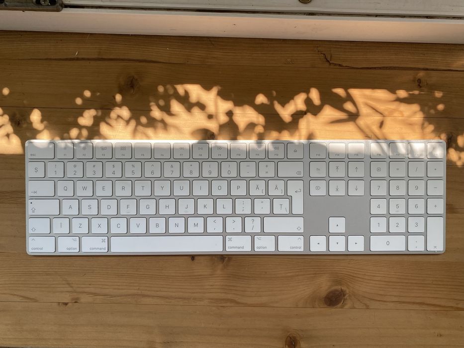 Tastatura si șoarece Magic Apple