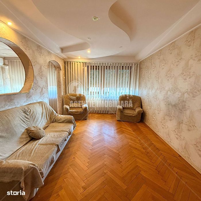 | Apartament cu 4 camere | CENTRU, Fata pe Valuri | 77.000 Euro |