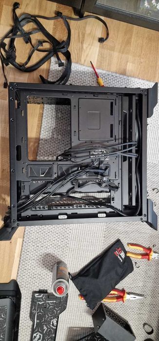 Carcasa   Cooler Master MASTERCASE SL600M folosita - middle tower