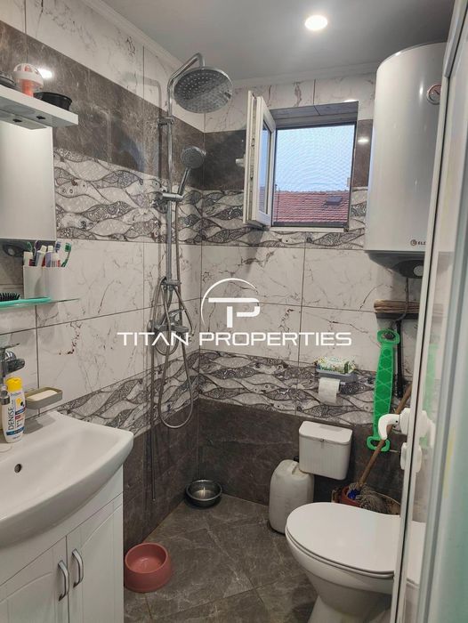 Продава се Двустаен апартамент в Бургас, Долно Езерово - 49 кв.м за 703 €/кв.м - Снимка #1