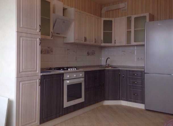 Дава се под наем Двустаен апартамент в Пловдив, Кършияка - 65 кв.м за 234.6 € - Снимка #1