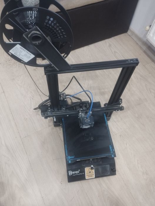 9 броя 3D Принтери 3-D printer