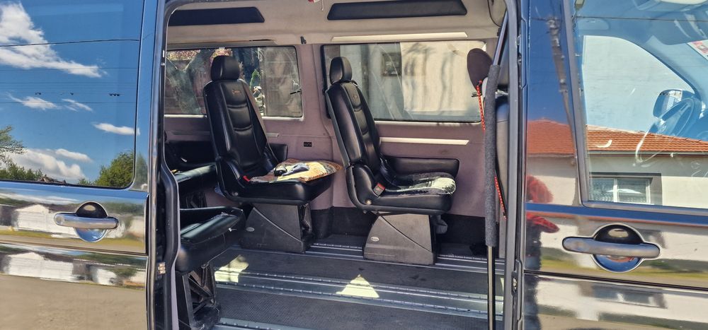 Vand Volsvagen T5 8+1  automat  cu rampa