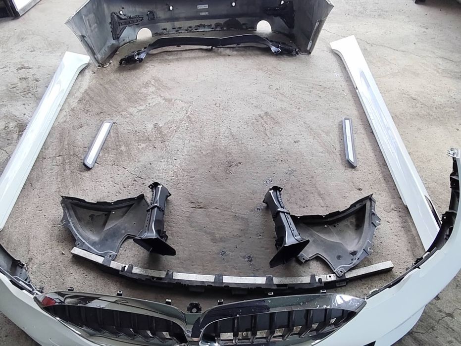 BMW G20  Задна броня и прагове