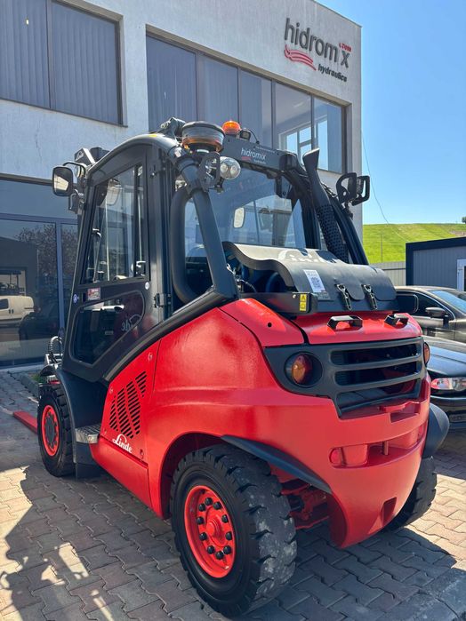Stivuitor - Motostivuitor Linde H40T 394 GPL Anul fabricației: 12/2007 ORE LUCRATE: 924 ore