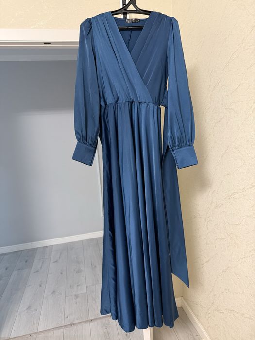 Продам два платья